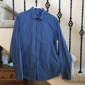 Guy’s Calvin Klein shirt, size Med